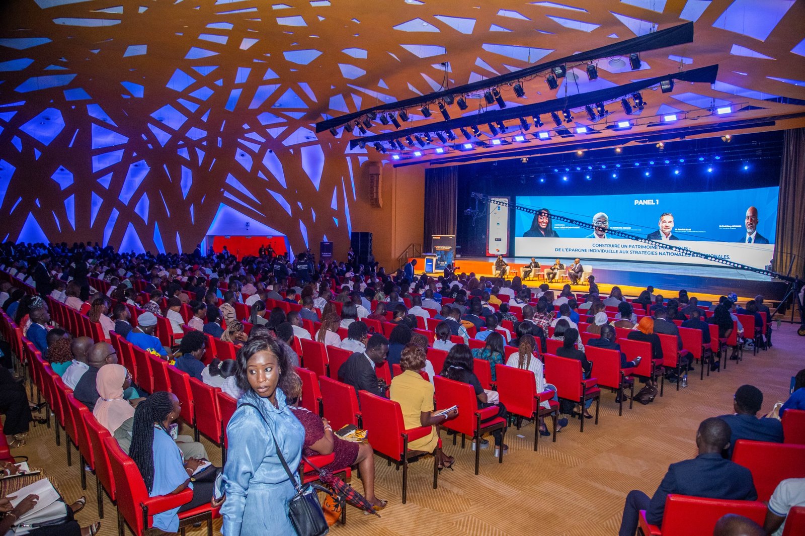 Salle plénière comble lors d'une édition précédente du SEIP — Panel 1, Sofitel Hôtel Ivoire, Abidjan