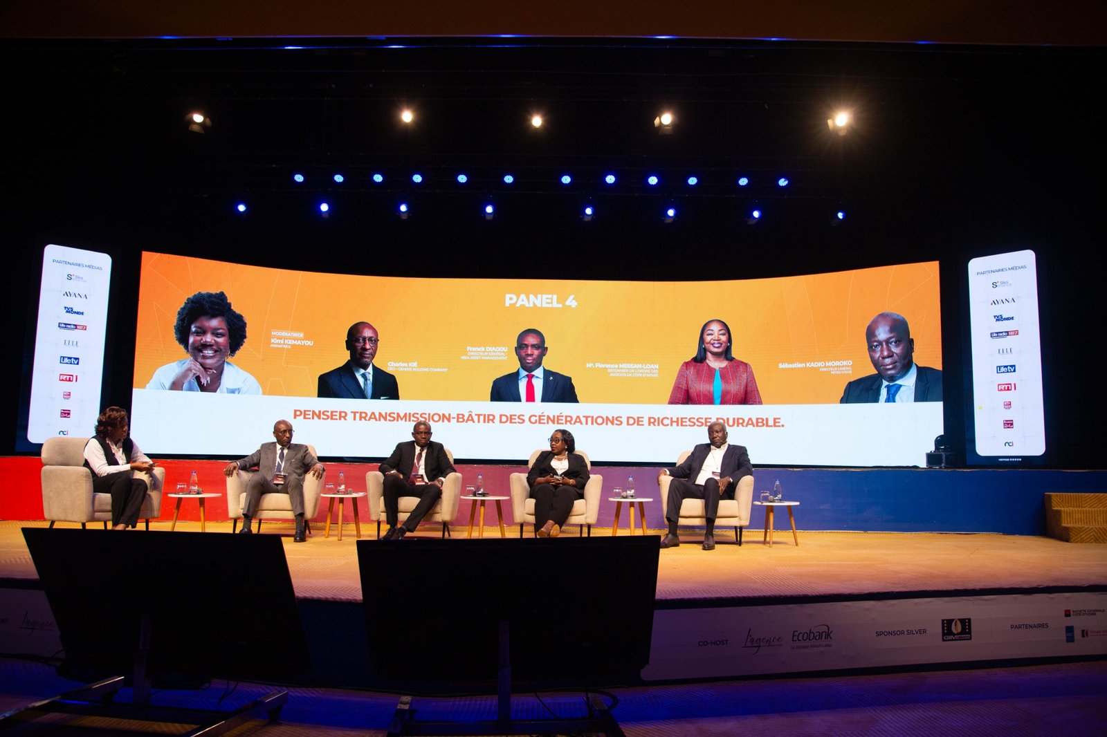 Panel en session plénière sur scène lors d'une édition précédente du SEIP